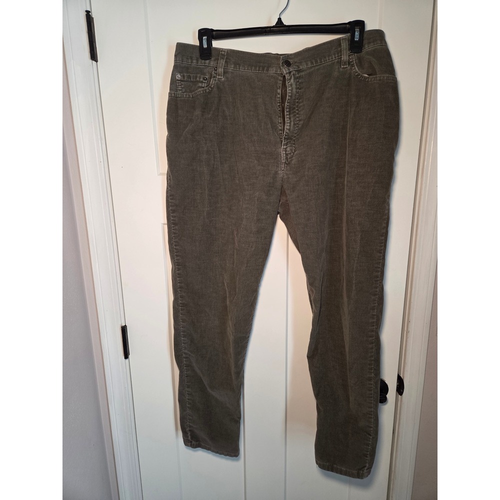 Vintage Levis 550 Corduroy Pants Womens 18 M OliveGreen Relaxed Tapered USA Made